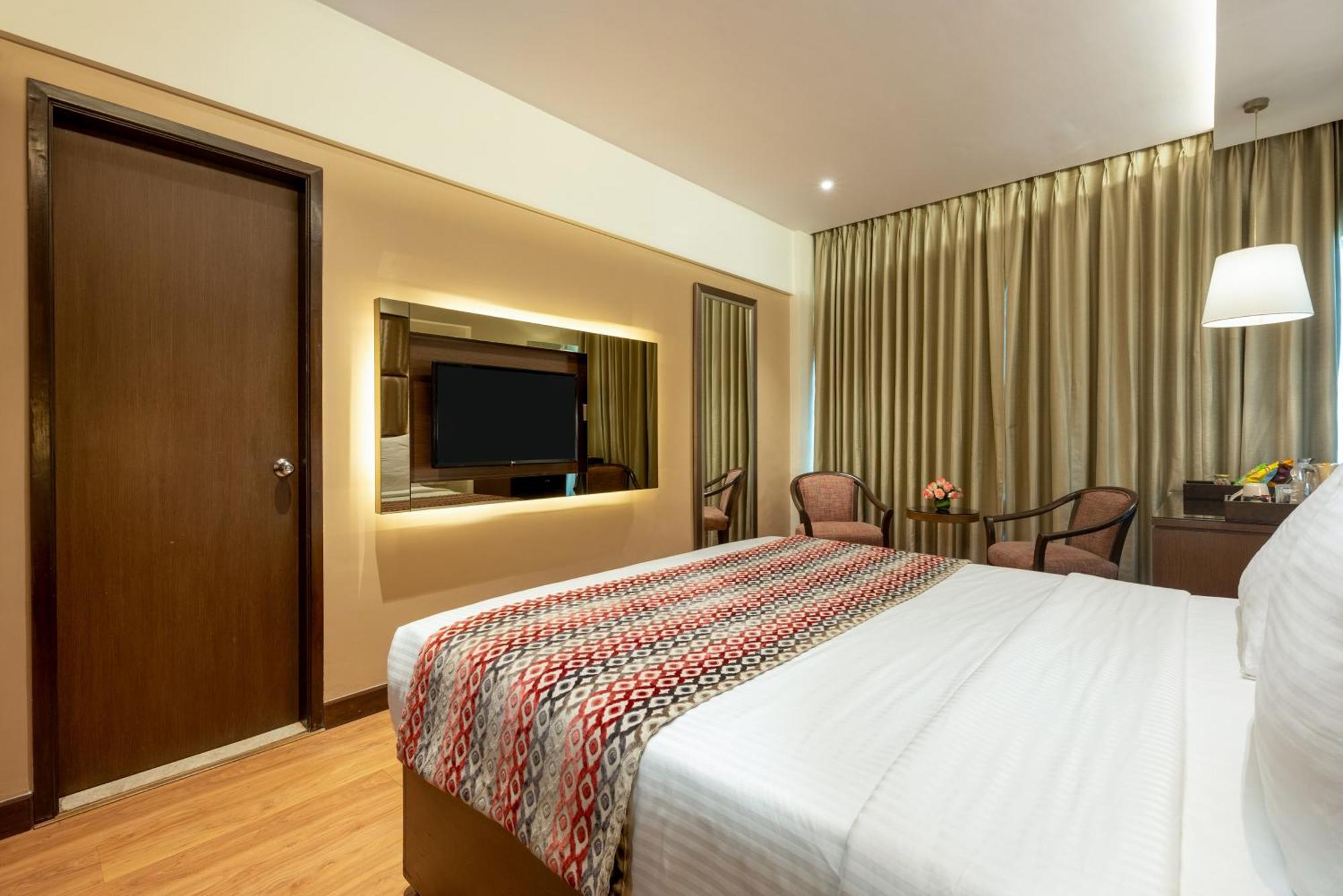 Fariyas , Colaba होटल 4*