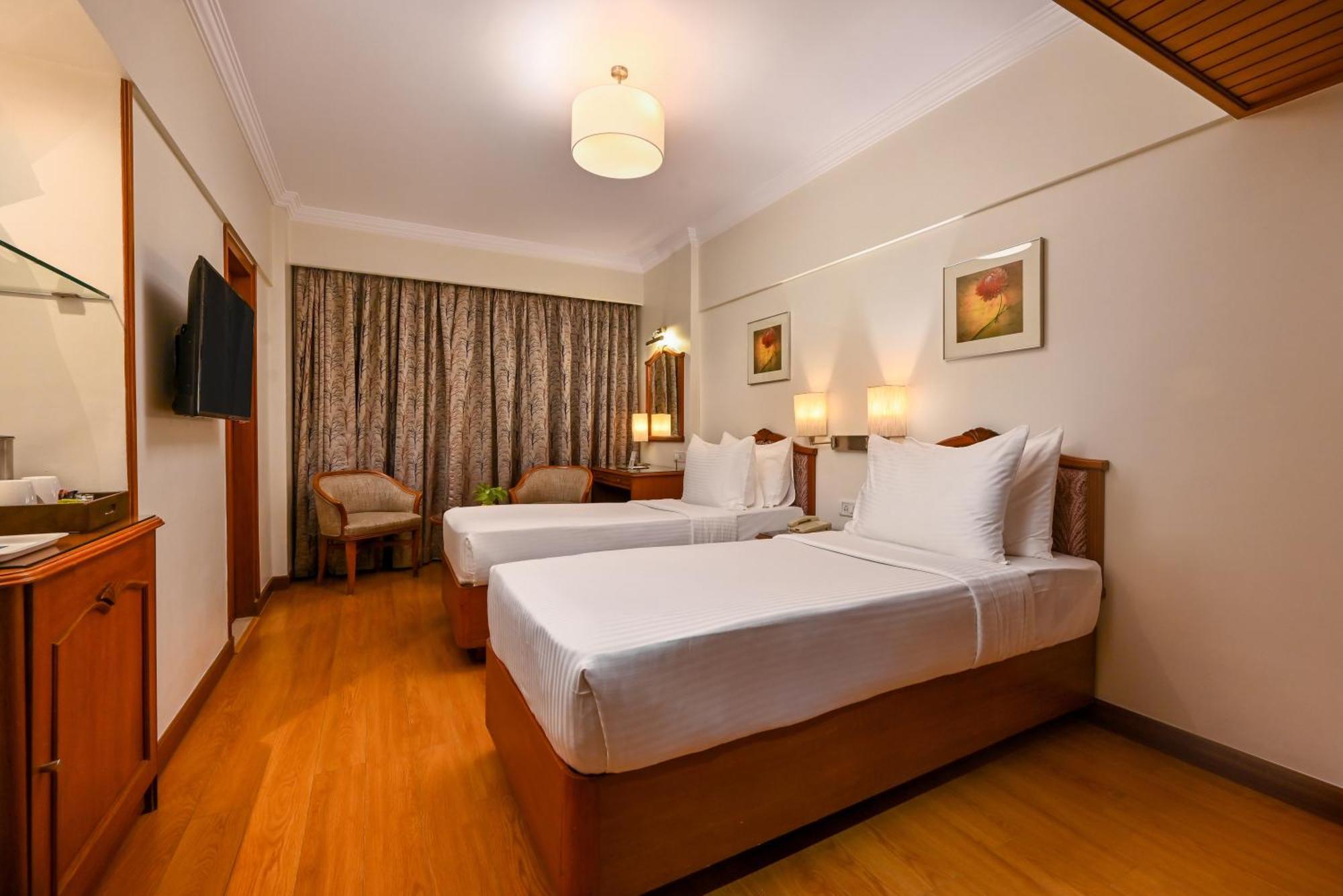 होटल Fariyas , Colaba 4*