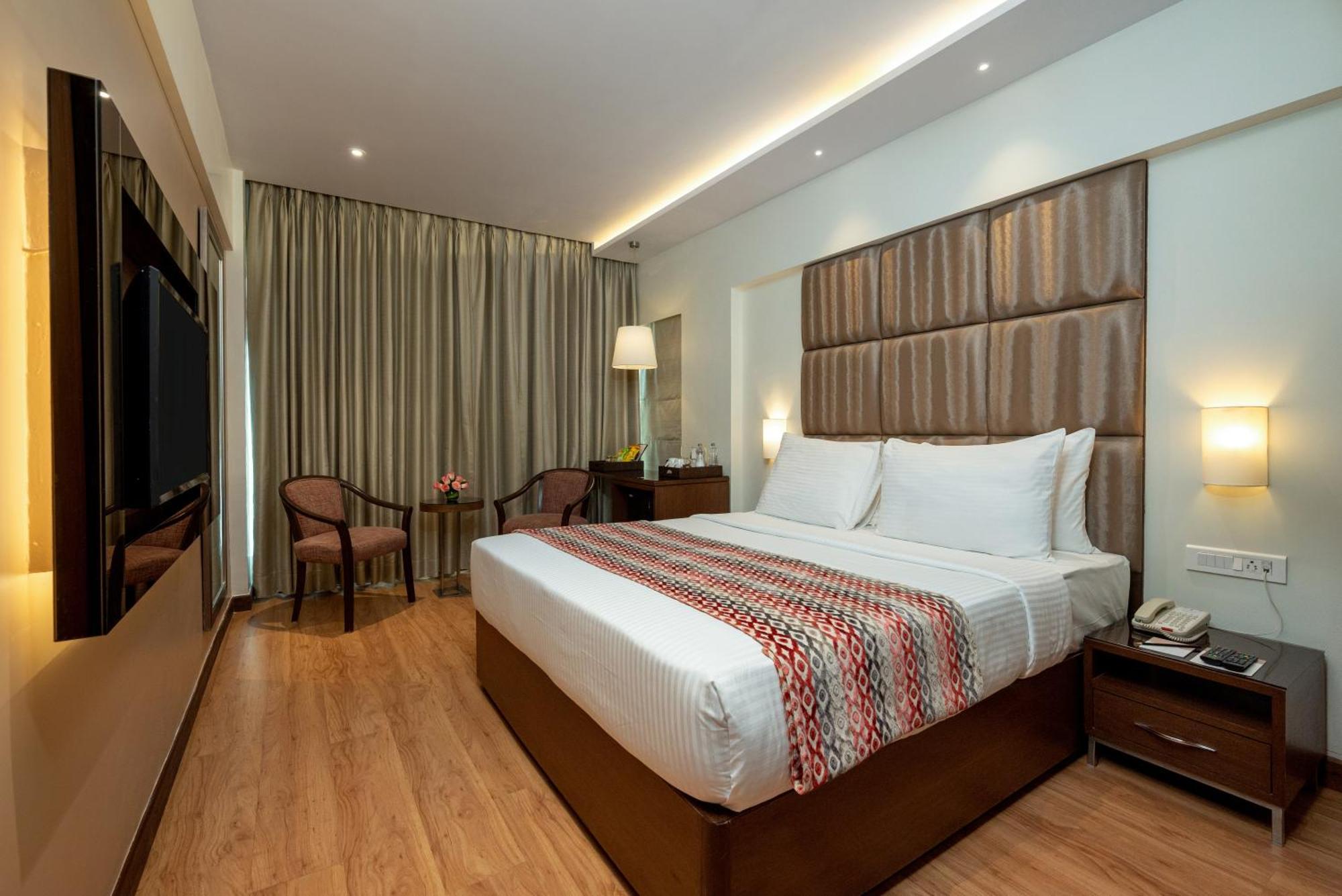 Fariyas , Colaba होटल 4*