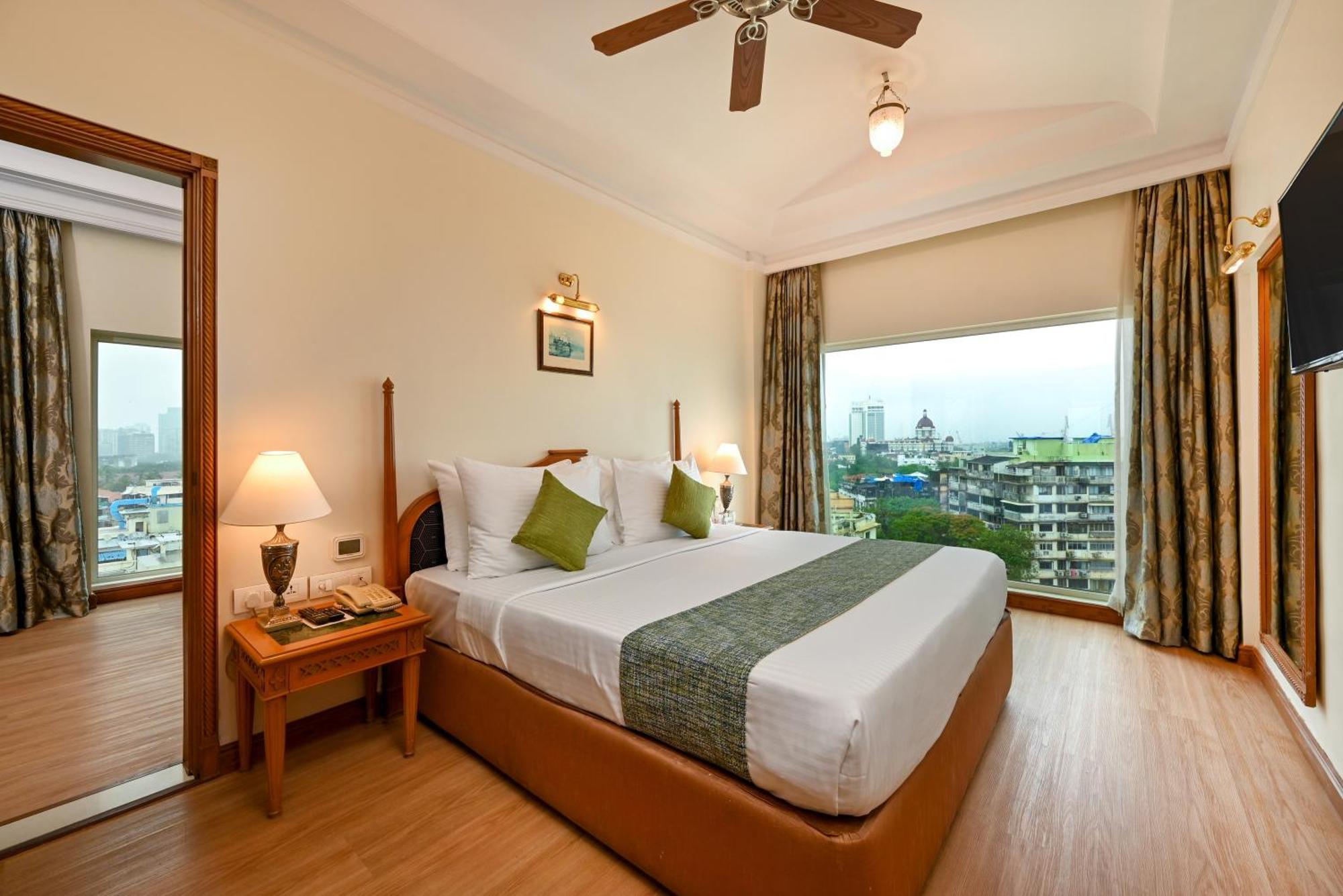 Fariyas , Colaba होटल 4*
