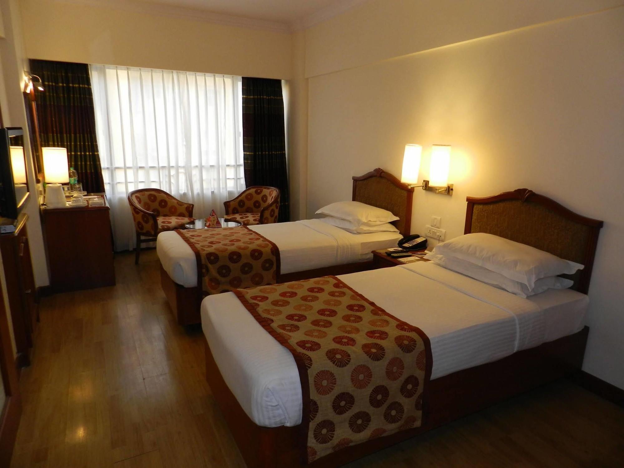 Fariyas , Colaba होटल 4*